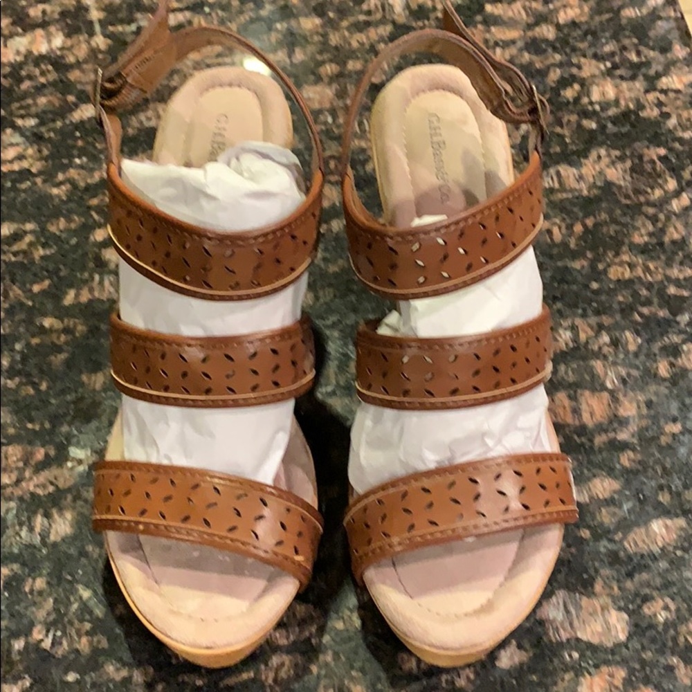 G. H. Bass & Co heels Size 8 - new